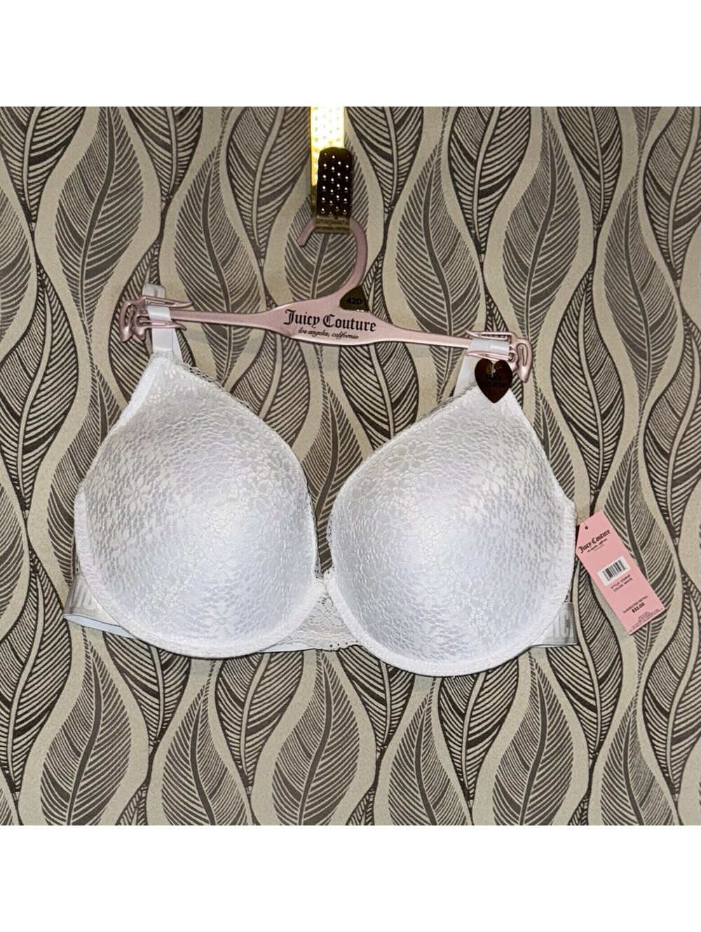 🎅🏻 Juicy Couture  42D Sexy Push up Bra White New With Tag 🔥💜
